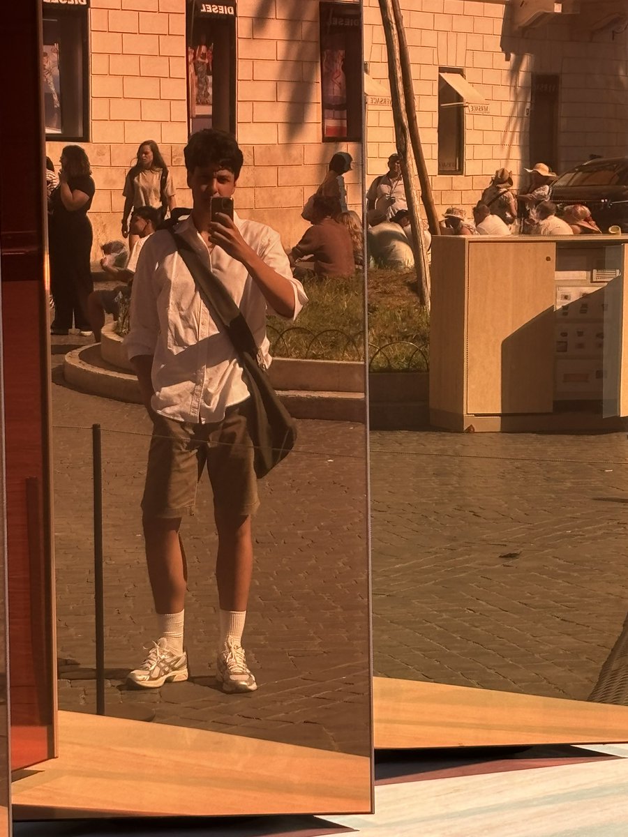 Lucas tweet media