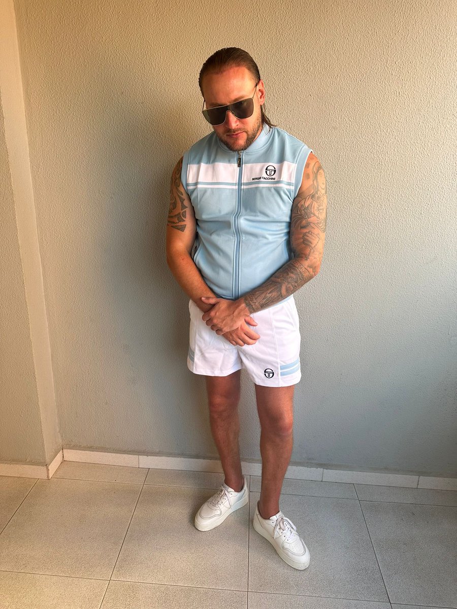 CraigMeyrick's tweet image. Benidorm away 80s casuals night @FC_Codicote #upthecod