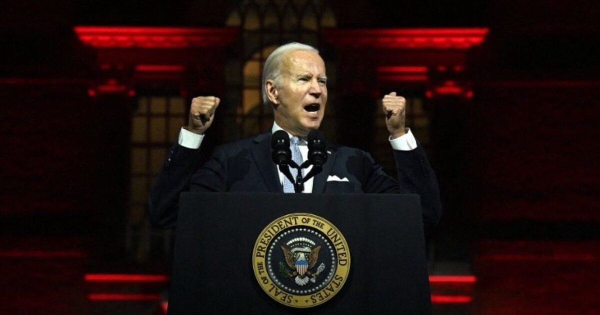 gatewaypundit's tweet image. CHILLING: Biden Regime Declares Trump Supporters Domestic Terror Threats in Newly Released Internal Documents, Sought to Set Up DHS Intel Unit to Target Them 

READ: tgpne.ws/IeJOuy