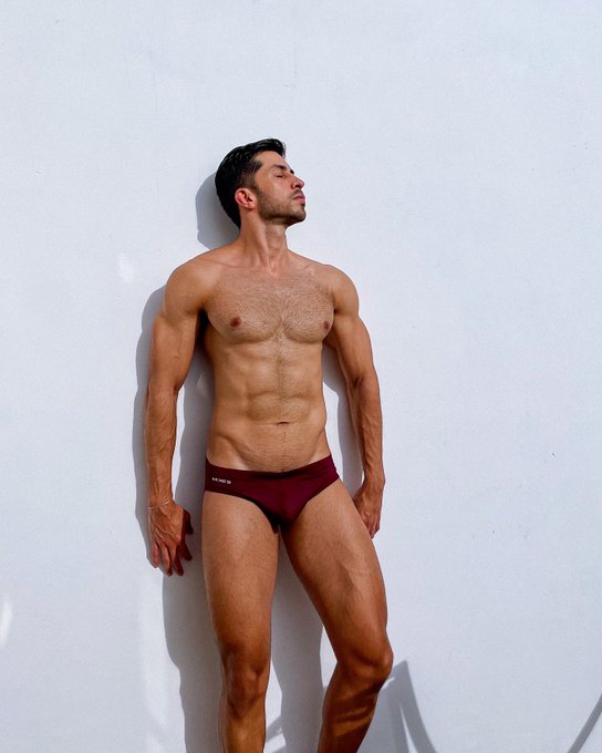 Welcome summer 🩲☀️ https://t.co/RuDH6DJ0kk