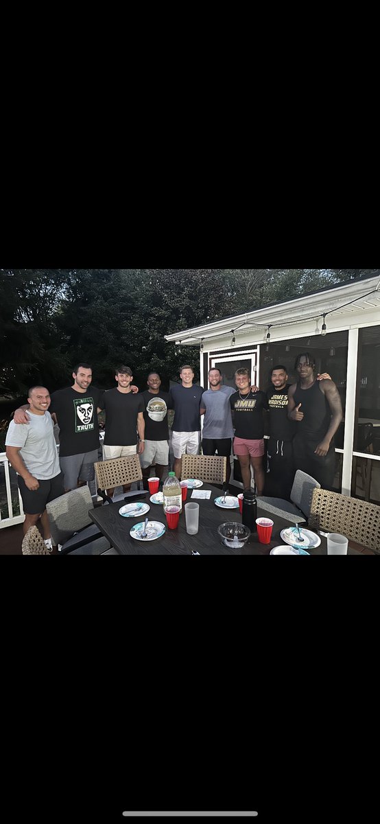 Dean Kennedy (@coach_dkennedy) on Twitter photo Good Times W/ The QBs for Summer BBQ, Shirt N Tie Only!! <a href="/Kenda11Era/">Blake Kendall Jr.†</a> <a href="/alonzabiii/">Alonza Barnett III™️</a> <a href="/D_Morris5/">Dylan Morris</a> <a href="/brettgriffis10/">Brett Griffis</a> <a href="/watkins15_/">Billy Atkins</a> <a href="/JC3vans_/">JC Evans</a> <a href="/CoachSproles/">Nick Sproles</a> <a href="/CoachMCordova/">Mike Cordova</a> Good Times W/ The QBs for Summer BBQ, Shirt N Tie Only!! <a href="/Kenda11Era/">Blake Kendall Jr.†</a> <a href="/alonzabiii/">Alonza Barnett III™️</a> <a href="/D_Morris5/">Dylan Morris</a> <a href="/brettgriffis10/">Brett Griffis</a> <a href="/watkins15_/">Billy Atkins</a> <a href="/JC3vans_/">JC Evans</a> <a href="/CoachSproles/">Nick Sproles</a> <a href="/CoachMCordova/">Mike Cordova</a>