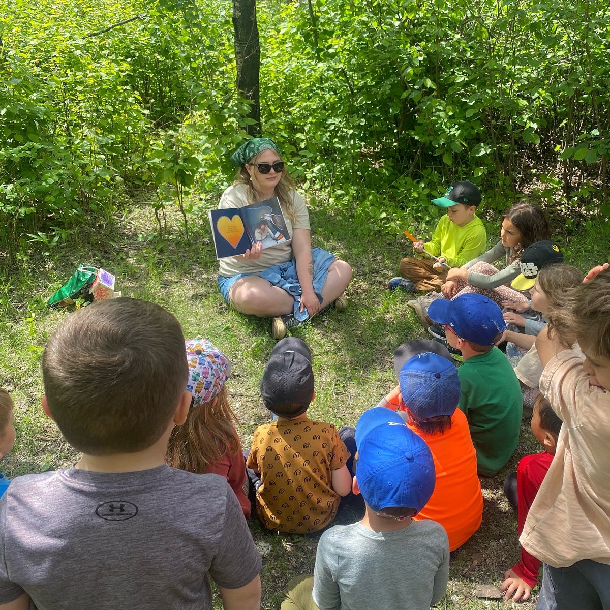 BGCStrathcona's tweet image. On National Indigenous Peoples Day, we reflect on how we work to celebrate and acknowledge the many diverse histories, languages, and cultures of First Nations, Métis and Inuit peoples of our nation. 🧡🧡🧡