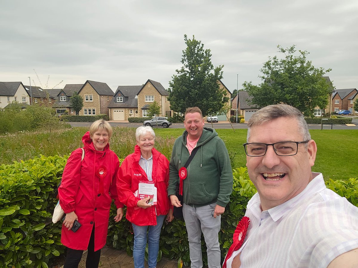 RVLabour's tweet image. A great night out in Preston Rural East. The Lib Dem message that only they can win in the Ribble Valley has certainly amused  dozens of residents. Remember only Labour can beat the Conservatives here.