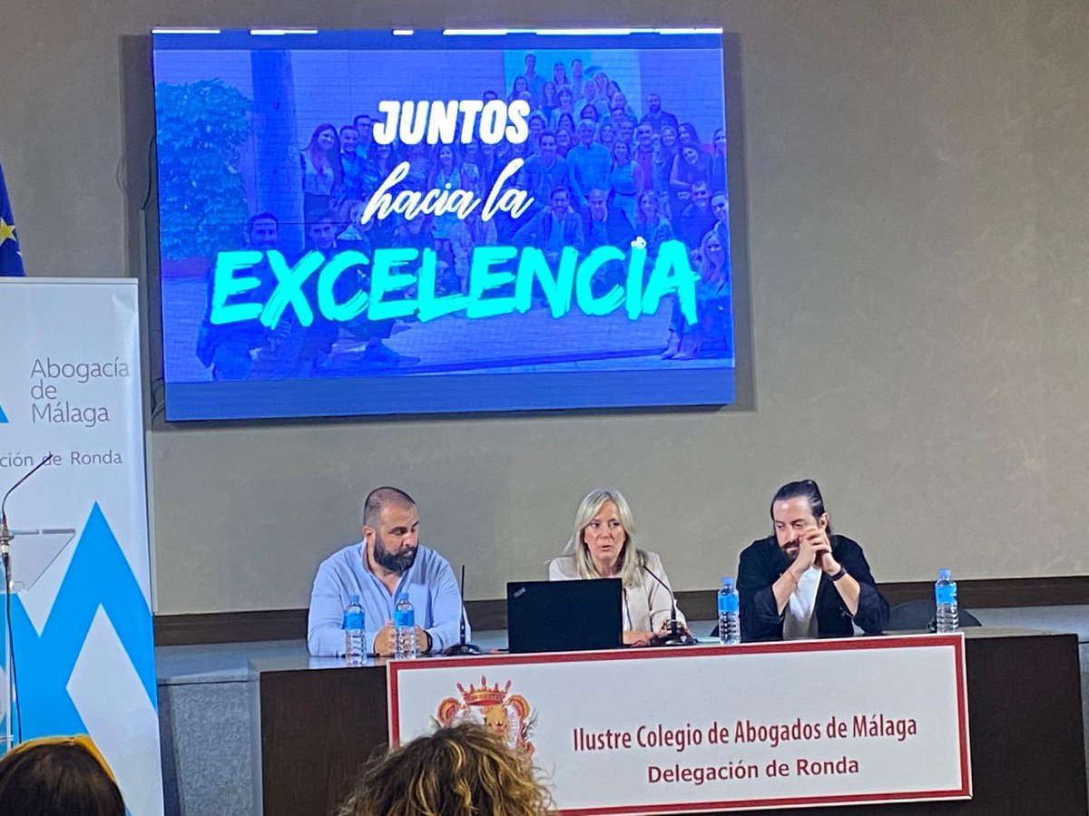 <a href="/aalba_17/">Adriana Alba</a> ¡Un gran lema!: Juntos Hacia La Excelencia. 

#19CongresoAbogacíaMLG