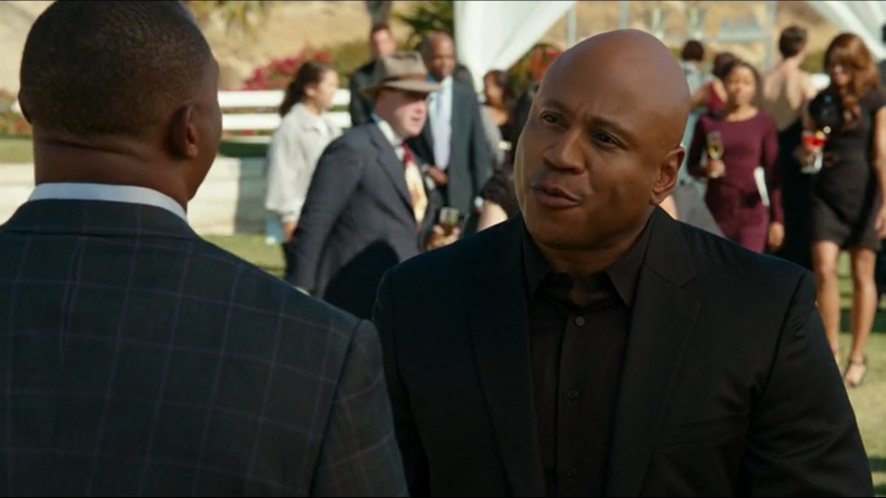 Anna715C's tweet photo. Pls their banter hahaha 😂 Sam is gonna go and talk with Byron. Their conversation went well, almost too well 🤔 Yeah Sam thinks it’s weird and that he seemed worried. And Callen is getting a bad feeling 😬 I don’t like that, I’ve learnt to trust Callen’s gut https://t.co/9w15wGPwte