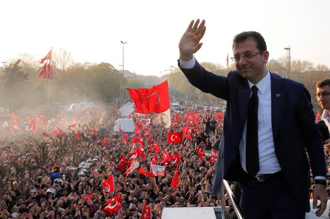 Ekrem İmamoğlu: "İstanbul'da 2,5 Milyona yakın mülteci var."