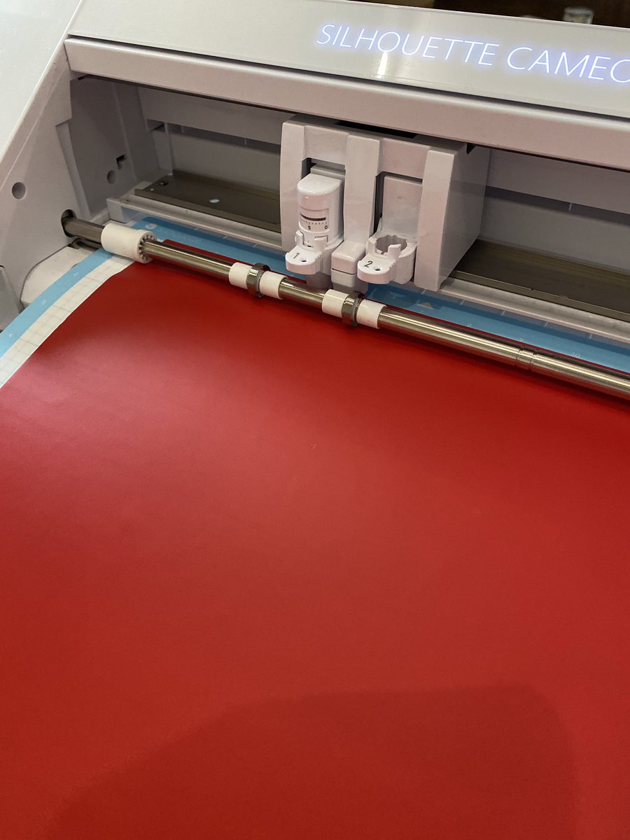 Flocage 🎥des valises de prêt 🧳 #webradio 📻et de #webTV 📺 à destination des établissements vosgiens 🏫🌲et des professeurs 👩‍🏫🧑🏽‍🏫👨🏼‍🏫dans le cadre du #TNEVosges. 

Vous en pensez quoi ❓

<a href="/dane_nancy_metz/">DRANE Nancy-Metz</a> 
#TNE88
#AccompagnementVosges 
<a href="/Dsden88/">DSDEN des Vosges</a>