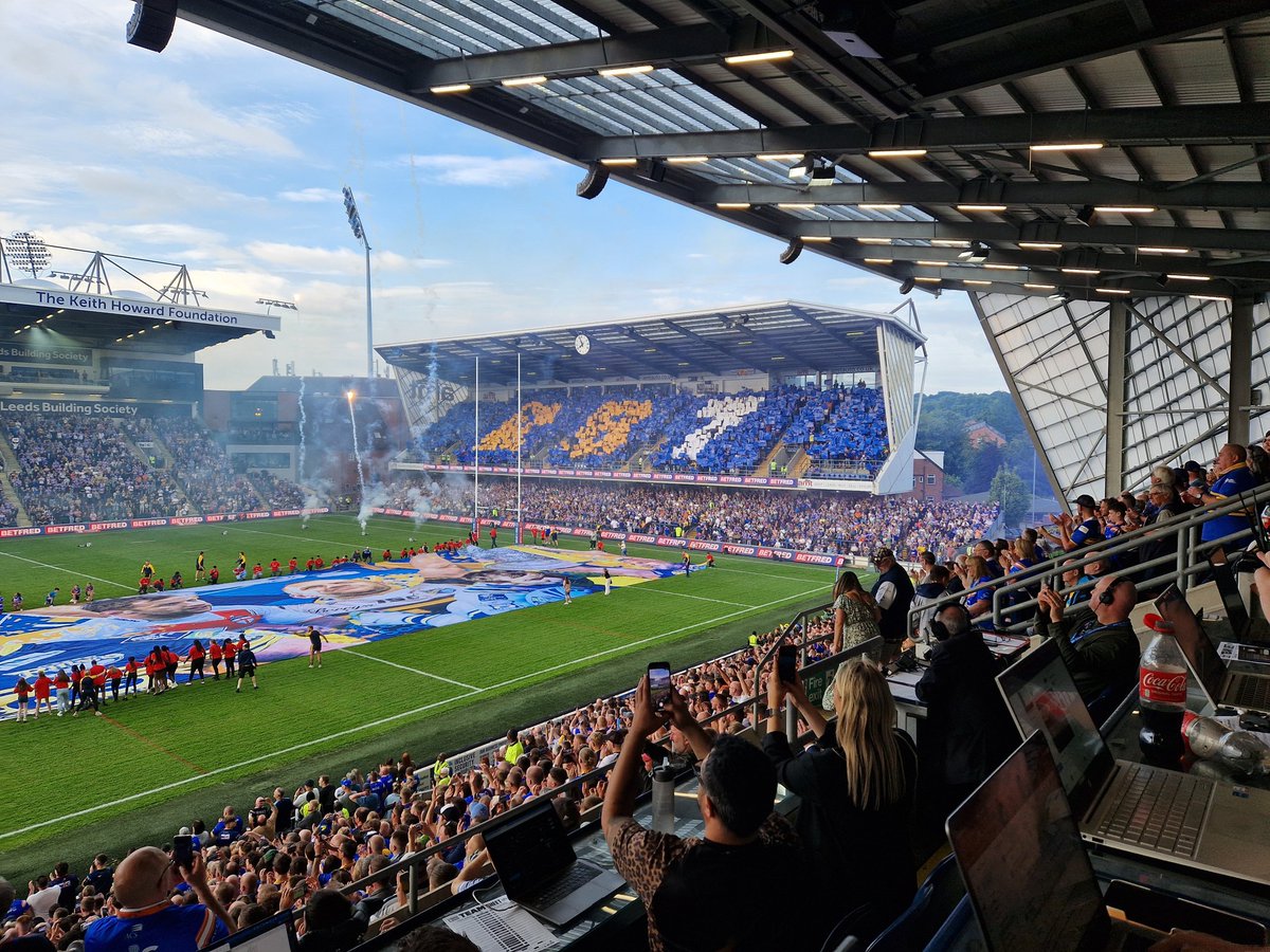 PeterSmithYEP's tweet image. Never been to a game like this #robburrow