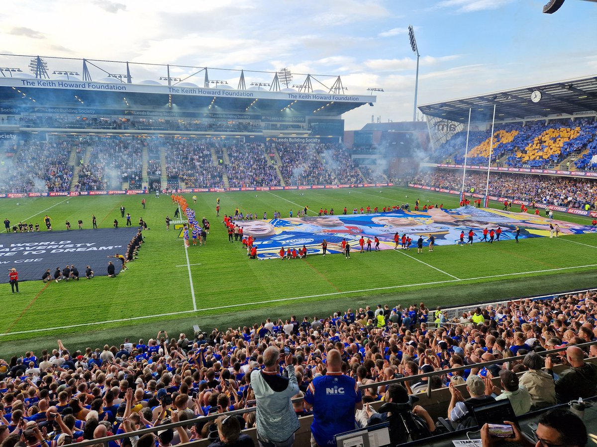 PeterSmithYEP's tweet image. Never been to a game like this #robburrow