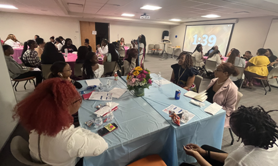 SelfHelpFedCU's tweet image. We&apos;re all about empowerment so the annual Ladies of Virtue Bootcamp for high school girls is so important to us. The program empowers Black girls on their journeys to becoming confident, purpose-driven leaders and was held at our Chatham branch in Chicago this year.
