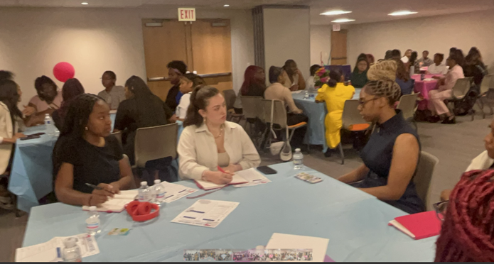 SelfHelpFedCU's tweet image. We&apos;re all about empowerment so the annual Ladies of Virtue Bootcamp for high school girls is so important to us. The program empowers Black girls on their journeys to becoming confident, purpose-driven leaders and was held at our Chatham branch in Chicago this year.