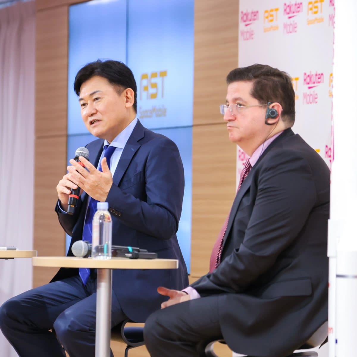 Anthony_Chong1's tweet image. True friends are like diamonds, bright, beautiful, valuable and always in style