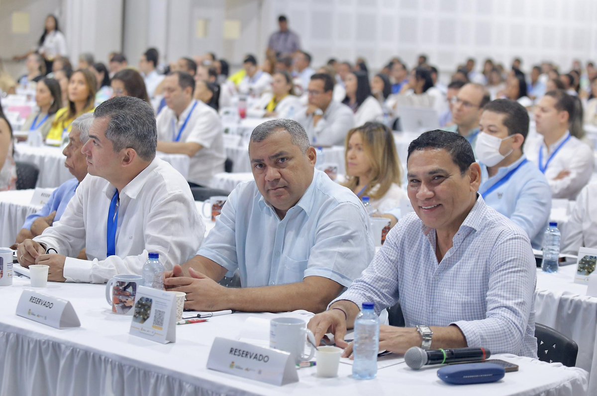 AlfonsoCampoM's tweet photo. Con @AlcaldiaVpar , @Asocapitales y @AgenciaDefensaJ desde #Valledupar en Congreso Nacional de Gerencia Jurídica. Es la Defensa del Estado para avanzar frente a nuevos desafíos en #Regiones y #CiudadesCapitales. https://t.co/LizUOvB9m6