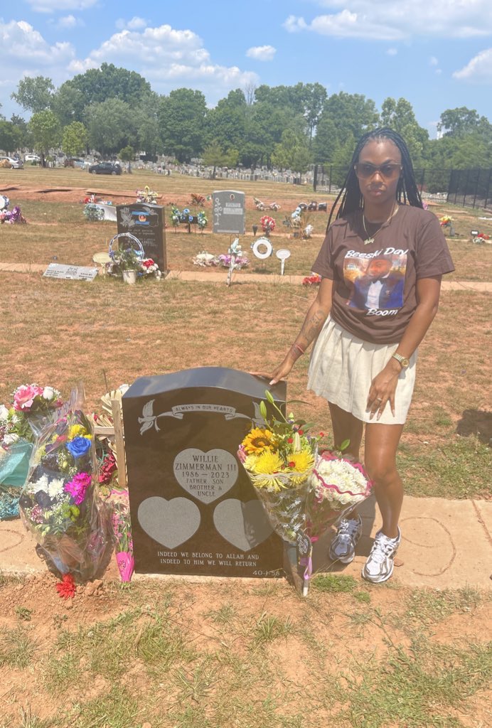 Adore_Shay's tweet photo. I guess I can say I did It huh? A whole 365 days without him. I wasnโt ready to flex this strong muscle but allah had other plans for us and I just gotta eat that. Tough pill to swallow bro. Very tough but this hard time ainโt humbling me. #ForeverTeddy ๐ค๐๏ธ https://t.co/Br3caJwxJP