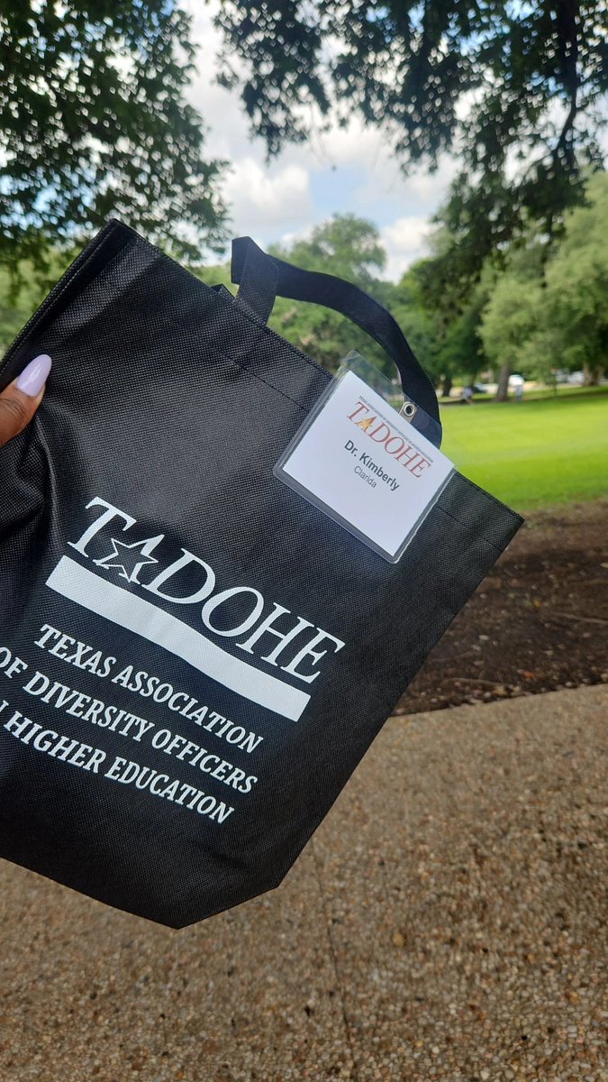 Kimmmberlyyyyy's tweet image. Happy to hang with @csikesrun on behalf of @TxTLEEC for @TADOHE2  🥰 #policyandpractice