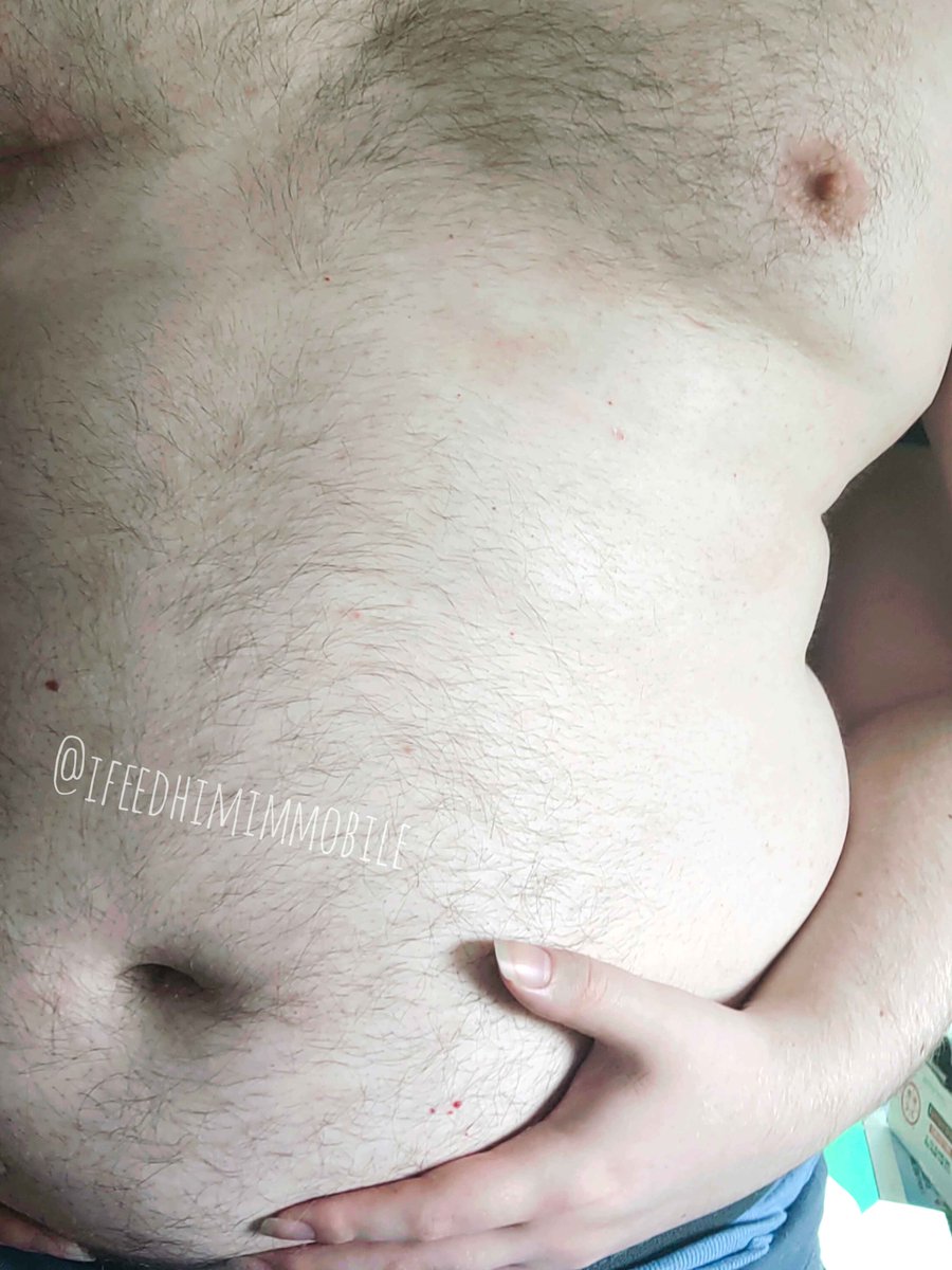 feedhimimmobile's tweet photo. It's been awhile since I've touched my kink accounts so I thought I'd send a pic of me grabbing his belly from behind🤭💕
#feederism #feedism #ffa #femalefeeder #bhm #feedee #feedergirl #malefeedee #ifeedhimimmobile https://t.co/Yrb4ZyR9fe