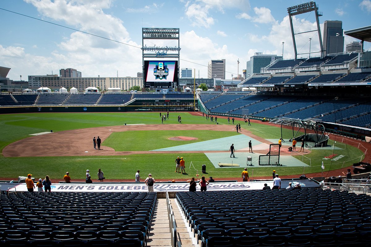 Forgot to mention on Wednesday that, hey! I'm in Omaha taking photos of the Vols at the College World Series! 🍊⚾️

That said, here are some <a href="/knoxnews/">Knox News</a> photos from today's practice and press conference: knoxnews.com/picture-galler…