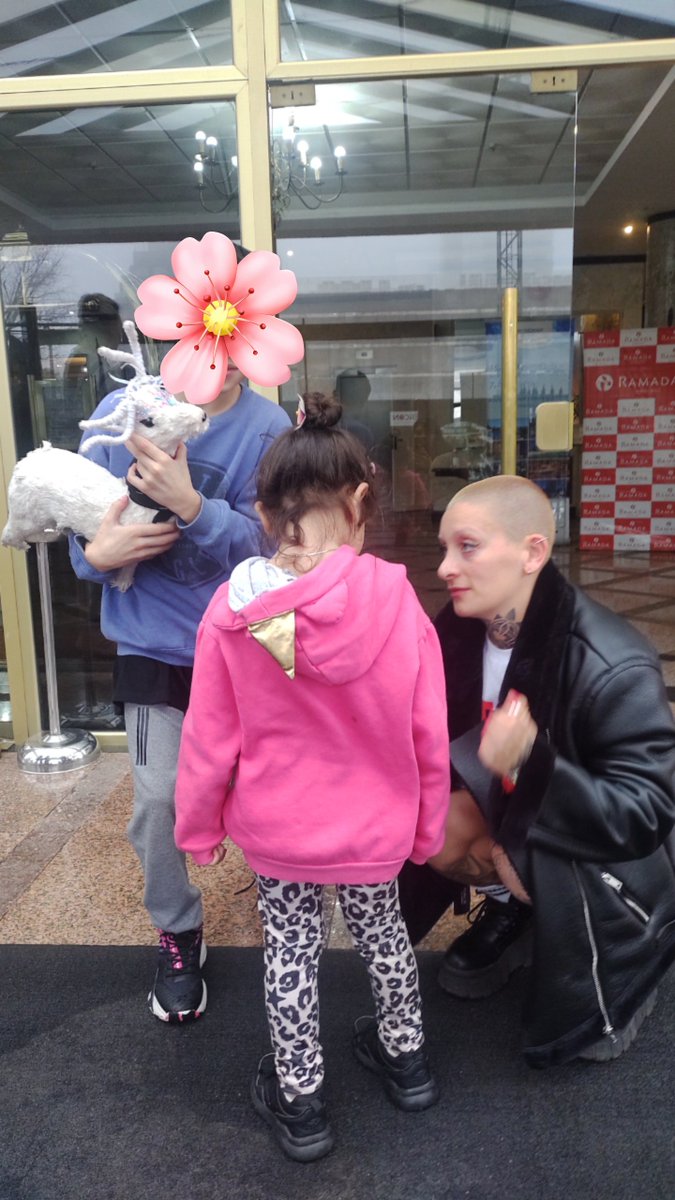 IBoiffier81968's tweet photo. Ojalá todas puedan ver lo hermosa persona que es , no puedo explicar la felicidad de ver que estaba bien, lejos de toda la mugre peste de la tv , lo importante somos nosotros sus fans , los que la queremos y le transmitimos tranquilidad.
@FuriaScaglione 
@gran https://t.co/xlDfvRrbpV