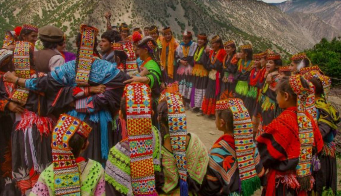 Kalash Valley in Pakistan is a magical tourism destination, offering visitors a unique blend of mystical cultural heritage, breathtaking mountain scenery, and vibrant traditional festivals. This enchanting valley invites travelers to savor its ancient traditions and stunning view
