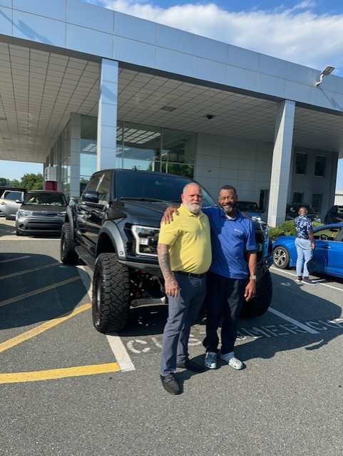 ModernNissan's tweet photo. Congratulations to Bryan on his purchase of a 2020 Ford Raptor!

Come see Ballew at Modern Nissan for your next vehicle.

#newwheels #raptor #modernauto https://t.co/VTkjGZzKpp