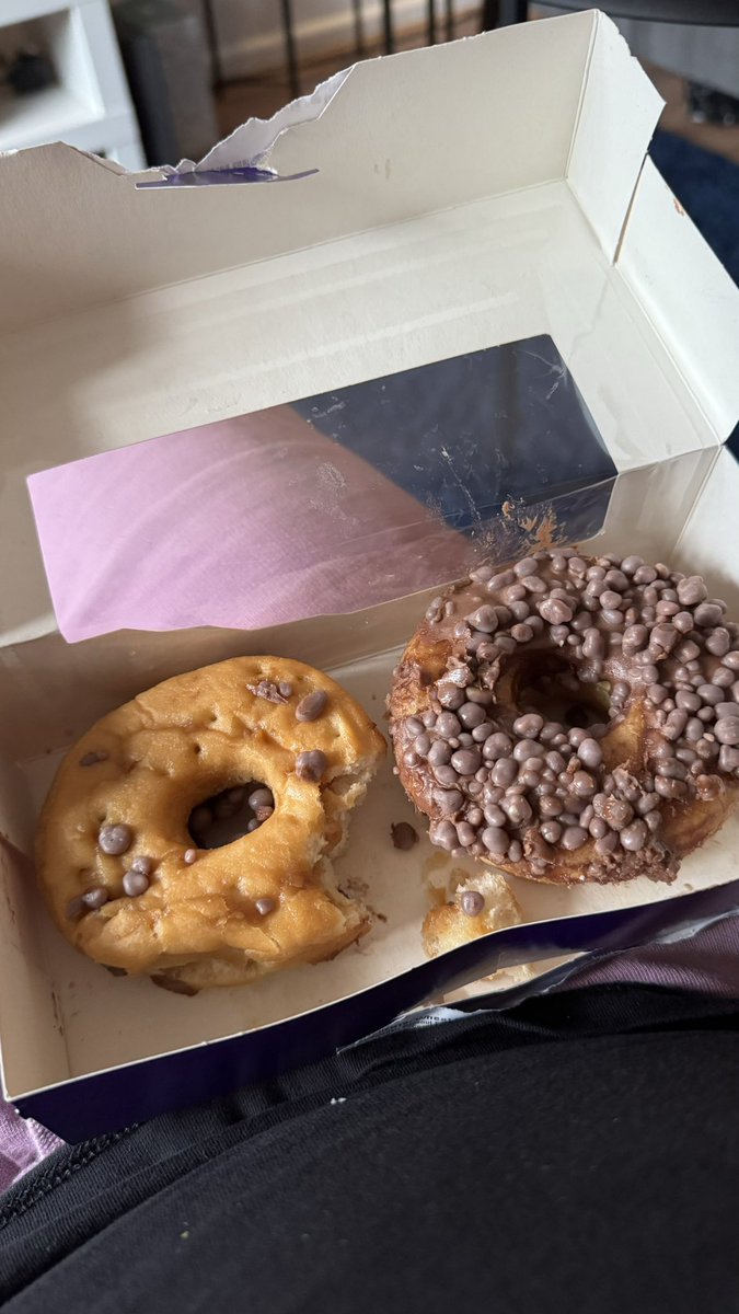 _ajg96's tweet photo. @AsdaServiceTeam Your Asda Basingstoke store are selling rock hard stale doughnuts. Despite being purchased today &amp; best before today… https://t.co/Bzk0NYbfin