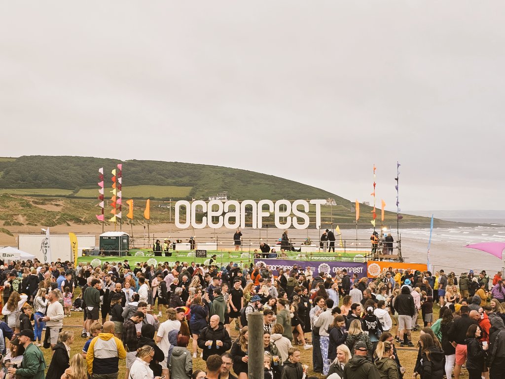 beverleyturner's tweet image. Rain won't stop us at a location like this...🌊
@Oceanfest
#croyde