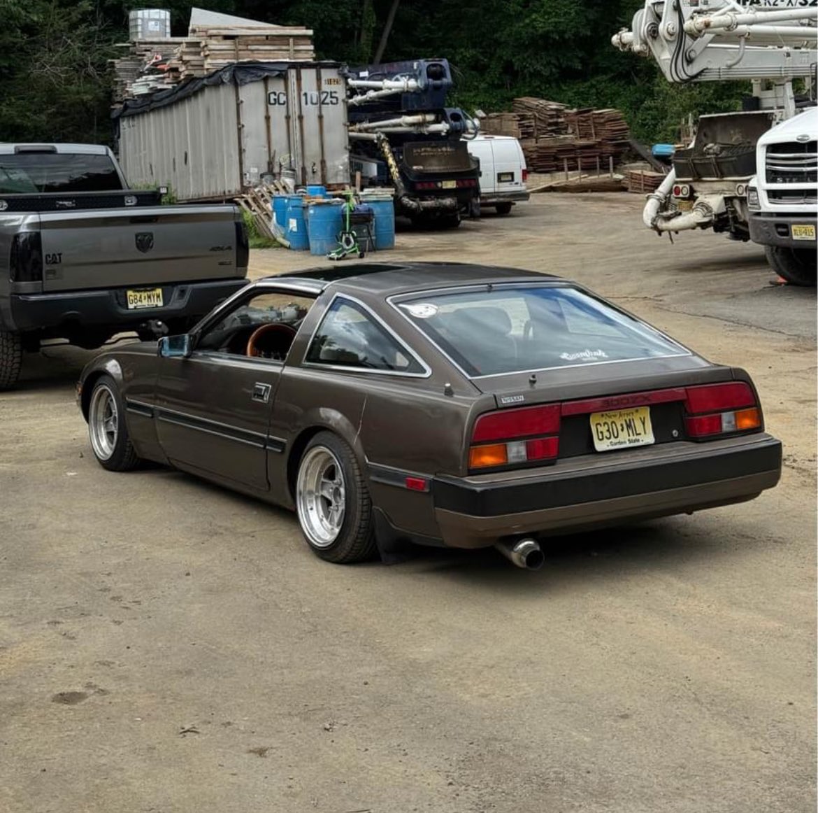 horsepower's tweet image. Here is an awesome 1985 Nissan 300ZX 2+2 that has a supercharged 1UZ swapped into it paired to a 5 speed manual transmission. 

The seller is asking $8,000 obo.