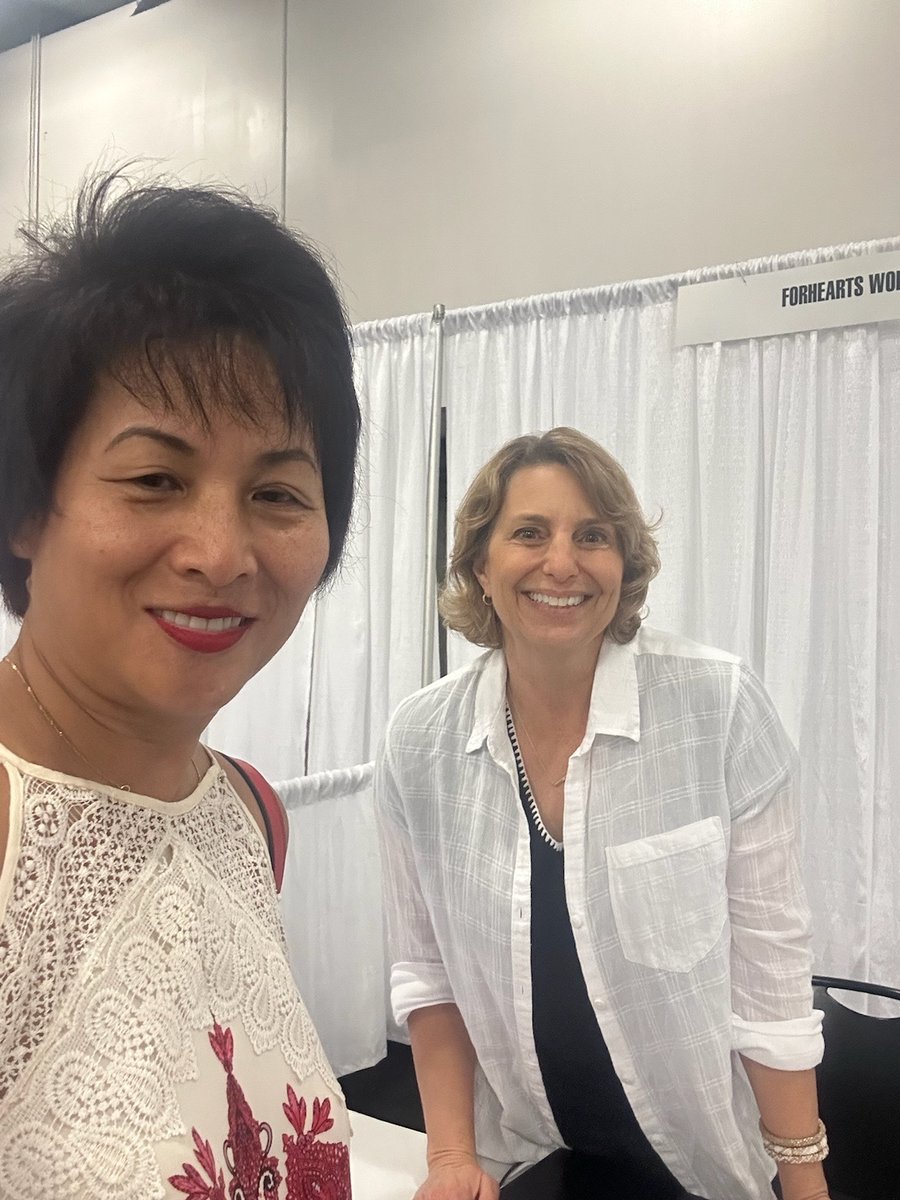 ForHeartsWW's tweet image. ForHearts Worldwide had a great time at #FIME2024, connecting with global healthcare leaders.

Special thanks to Winnie Tang from Asian Caribbean Exchange for fostering healthcare innovation between Asia and the Caribbean.

Excited for future collaborations in global healthcare!