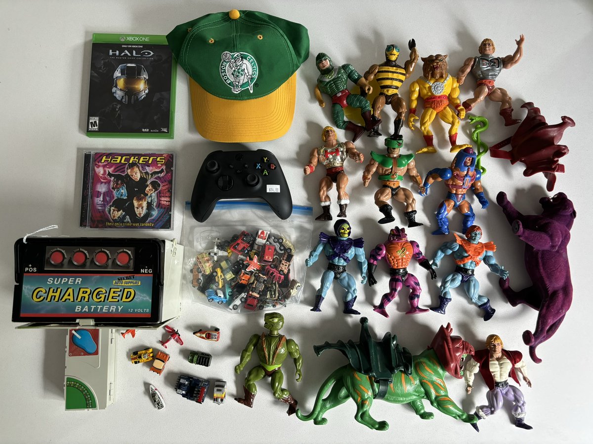 Hit an awesome estate sale today! 

Picked up a bunch of vintage Masters of the Universe toys, Micro Machines and a vintage Sports Specialties Boston Celtics snapback hat.

The MOTU figures were only $1 each!

Total spend was $90 -- haven't calculated what it should bring it yet.