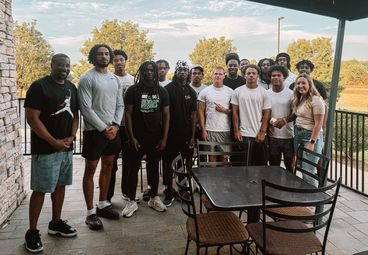 Family dinner with the SlideOuts! #TurnLeftGiddyUp