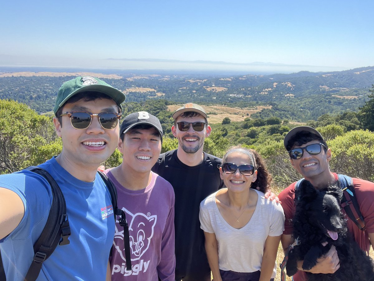 Vicky Avanzato (@vickyavocado) on Twitter photo Just a few of the <a href="/StanfordMedRes/">StanfordMedRes</a> interns going on a lil hike and enjoying the views before clinic orientation today 🤗 #WindyHill Just a few of the <a href="/StanfordMedRes/">StanfordMedRes</a> interns going on a lil hike and enjoying the views before clinic orientation today 🤗 #WindyHill