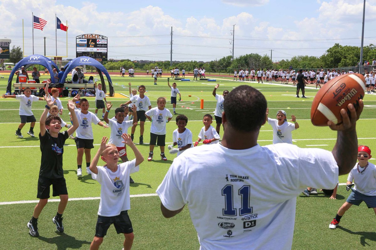 SportsDay Cowboys (@dmn_cowboys) on Twitter photo Micah Parsons recently hosted youth football camps across Texas, making a stop in Frisco on Friday.
The Cowboys LB spoke about the opportunity he sees in criticism entering a new season. #CowboysNation
π°: dallasnews.com/sports/cowboysβ¦
πΈ from <a href="/shafkat_07/">Shafkat Anowar π</a>: dallasnews.com/sports/cowboysβ¦ Micah Parsons recently hosted youth football camps across Texas, making a stop in Frisco on Friday.
The Cowboys LB spoke about the opportunity he sees in criticism entering a new season. #CowboysNation
π°: dallasnews.com/sports/cowboysβ¦
πΈ from <a href="/shafkat_07/">Shafkat Anowar π</a>: dallasnews.com/sports/cowboysβ¦