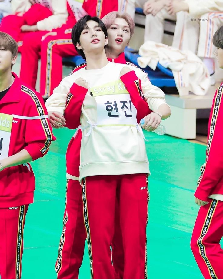 skzbybc's tweet photo. ISAC IS COMING BACK, PLEASE GIVE ME THIS HYUNLIX 2024 VER. https://t.co/Ks1b9GpZ0w