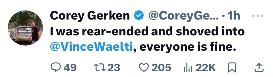 TheFloatingCross tweet media