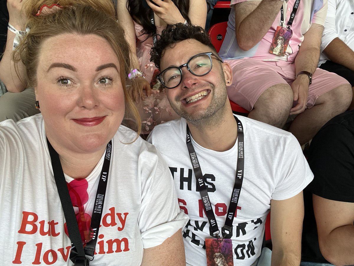 loooooren's tweet photo. Went to see @taylorswift13 at @wembleystadium tonight and she blew my mind, absolutely unbelievable. 

However I’m now in ‘my feet are throbbing and I’m too old and tired era’.

#taylorswift #erastour https://t.co/T7DRyl3qxy