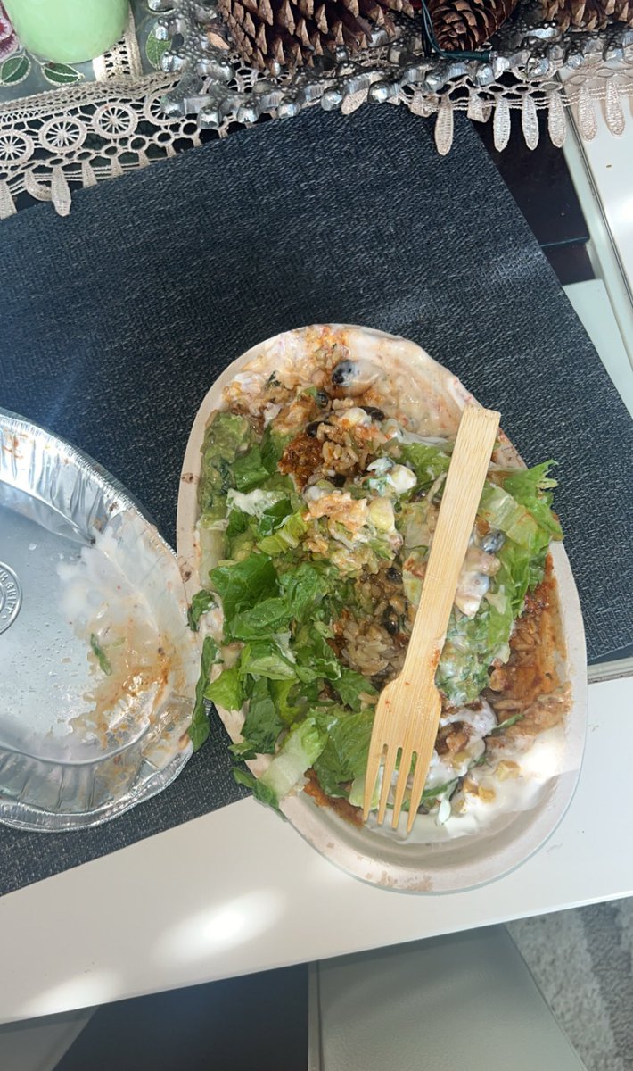 ratiojit's tweet photo. Got a chipotle bowl ππΎ https://t.co/x4snEA0XjS