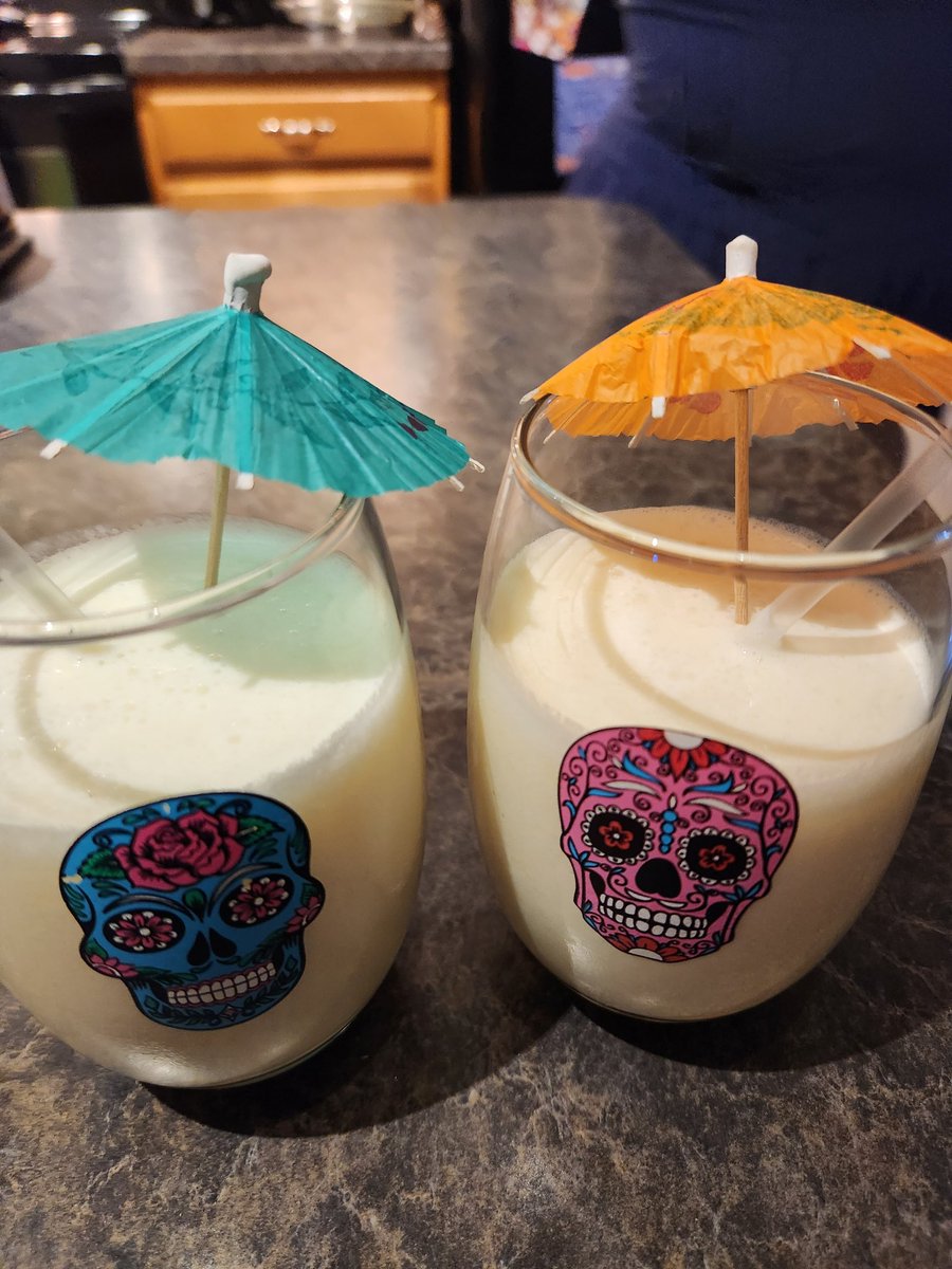NobodyBeatsGriz's tweet photo. Time for the Last Drive-In with a Piña Colada and a Joe Lynch movie! 

@kinky_horror @therealjoebob @TheJoeLynch 

#MutantFam #lastdrivein #suitableflesh https://t.co/6S7Ss5Z5QQ