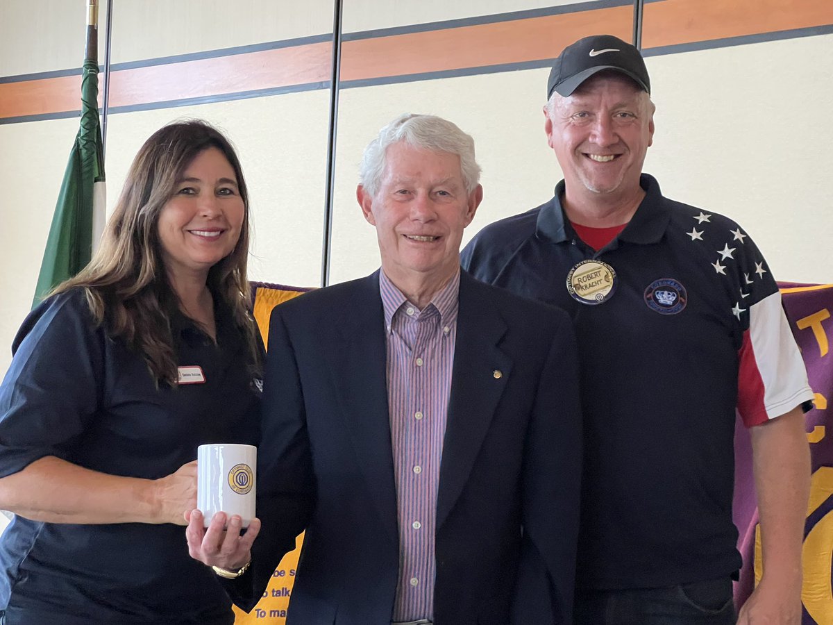 CoronadoFourth's tweet photo. Thank you Coronado Optimists for inviting @coronadofourthofjuly to speak at your meeting. CFOJ board member Debbie Balsley, with board member &amp; Optimist Robert Kracht, with club pres Jim Callaway. Fourth of July details on our website ! #coronado #happy4th #happy4thofjuly 🇺🇸 💥 https://t.co/lPw8TYolJY