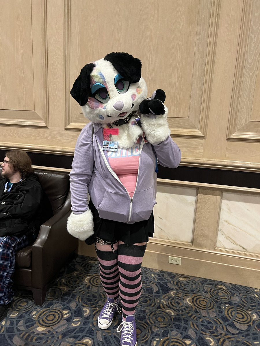 DollyTheDally's tweet photo. Happy #FursuitFriday this 6/21! https://t.co/Yv7gLuHAzQ
