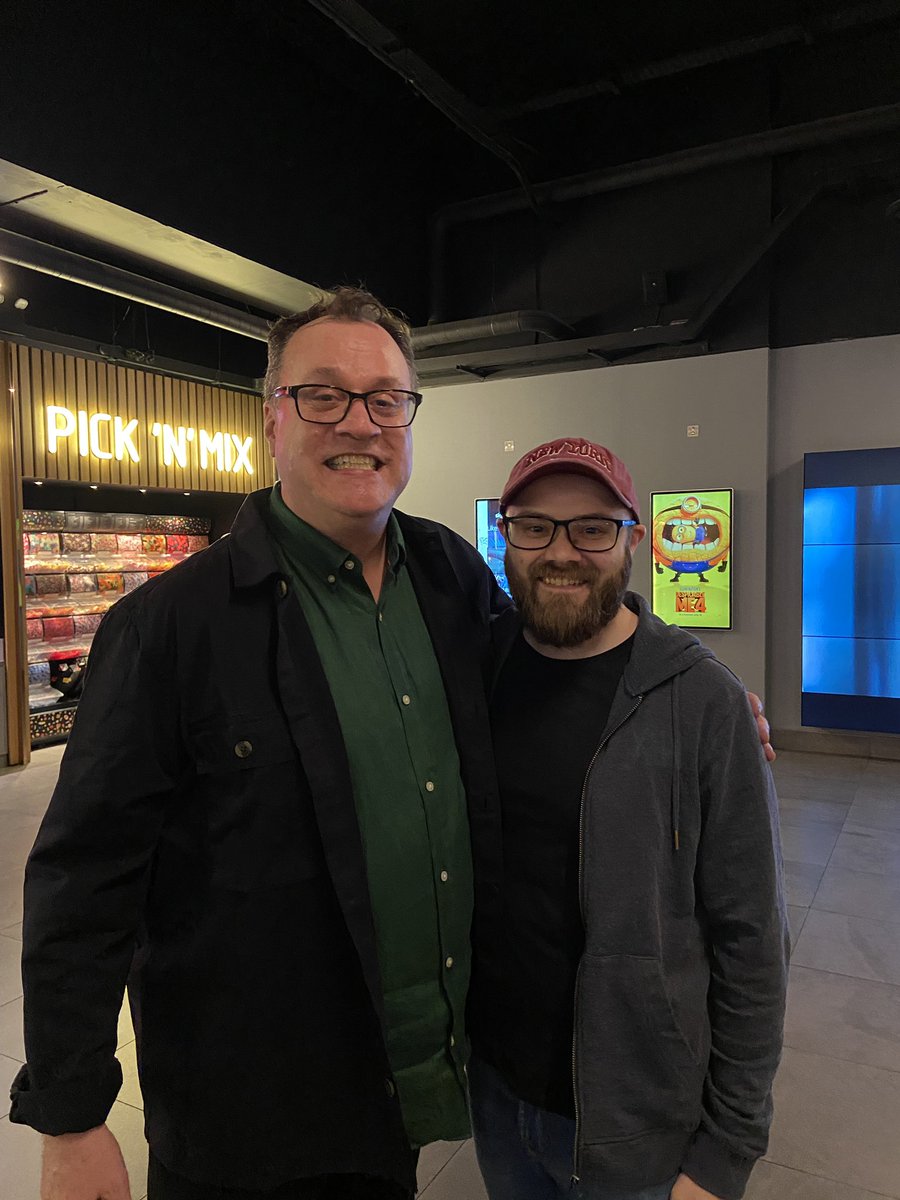 _jamesajohnston's tweet photo. Seeing the Doctor Who finale on the big screen was a whole different experience, and the cherry on top was actually getting to meet Russell T Davies! Such a lovely guy!! https://t.co/iCueYkGT16