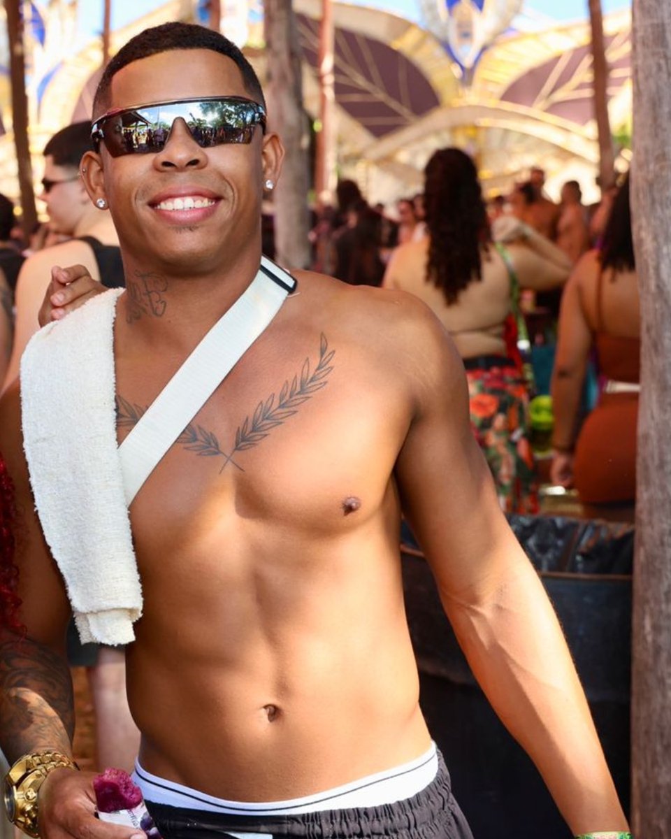 Quem não curte rave , não sabe oq é uma vibe surreal 🍬🍭🏄 <a href="/TribeSound1/">Tribe Sound</a>
