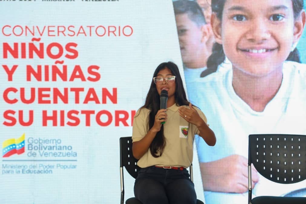 #DeLaManoConMaduro
¡Congreso Nacional e Internacional de Historia 2024!

Con el conversatorio “Historia, juventud y educación”, ratificamos el compromiso de mantener viva la llama del legado heroico de nuestras luchas por la soberanía de los pueblos.
<a href="/NicolasMaduro/">Nicolás Maduro</a> 
@MPPEDUCACION