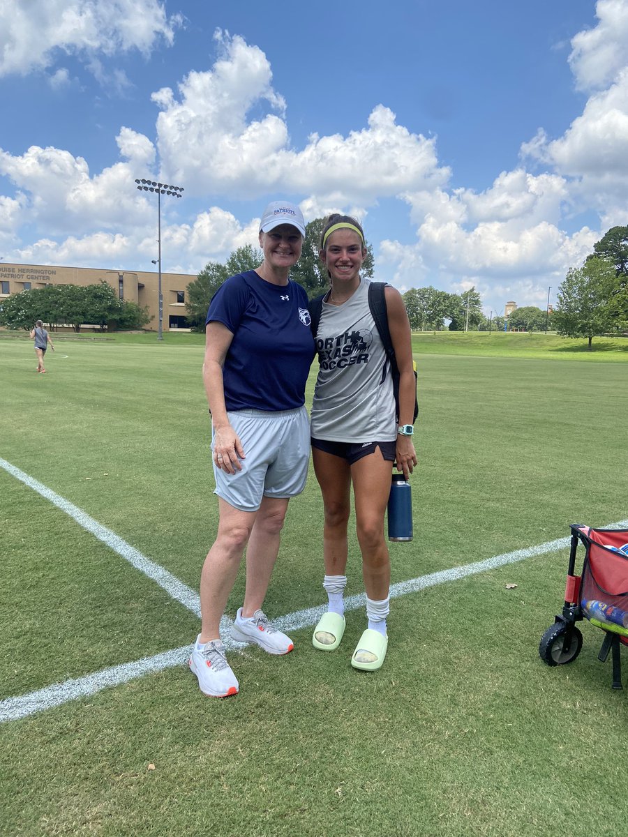 CamdynSpearman5's tweet photo. Last week I attended 🔙2️⃣🔙 UT Tyler ID camps then that same day drove 🔟➕hrs to Florida ⛱️for church camp w/ Green Acres Baptist Church‼️Both provided me with great memories and experiences; can’t wait to see what God has planned for me!
PSALM 119: 9-11❤️☀️🏝️ #GABC https://t.co/S3kxdif3fW
