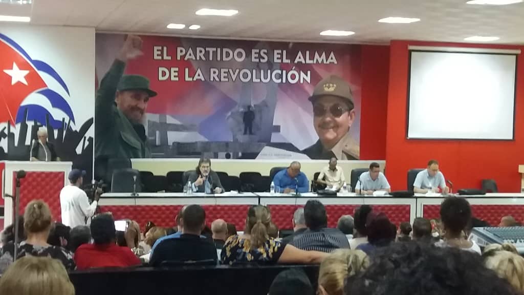 A propósito de la presentación del Programa para enfrentar la colonización cultural, en #Camaguey realizamos las Tribunas Agramontinas de Reafirmación Revolucionaria, que cuentan con la participación popular y el talento artístico territorial en defensa de nuestro proyecto social