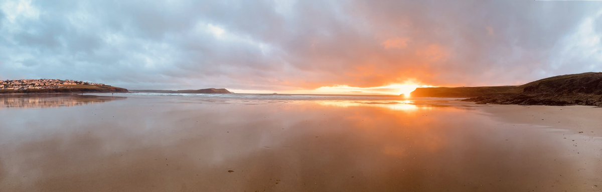 Jonathan Mill (@psyepigenetics) on Twitter photo What an evening in North Cornwall😀. Imagine working somewhere with this on your doorstep. <a href="/uniofexeHLS/">University of Exeter Faculty of Health & Life Sci</a> currently recruiting for genomics and data science faculty posts. jobs.exeter.ac.uk/hrpr_webrecrui…. Please RT. What an evening in North Cornwall😀. Imagine working somewhere with this on your doorstep. <a href="/uniofexeHLS/">University of Exeter Faculty of Health & Life Sci</a> currently recruiting for genomics and data science faculty posts. jobs.exeter.ac.uk/hrpr_webrecrui…. Please RT.