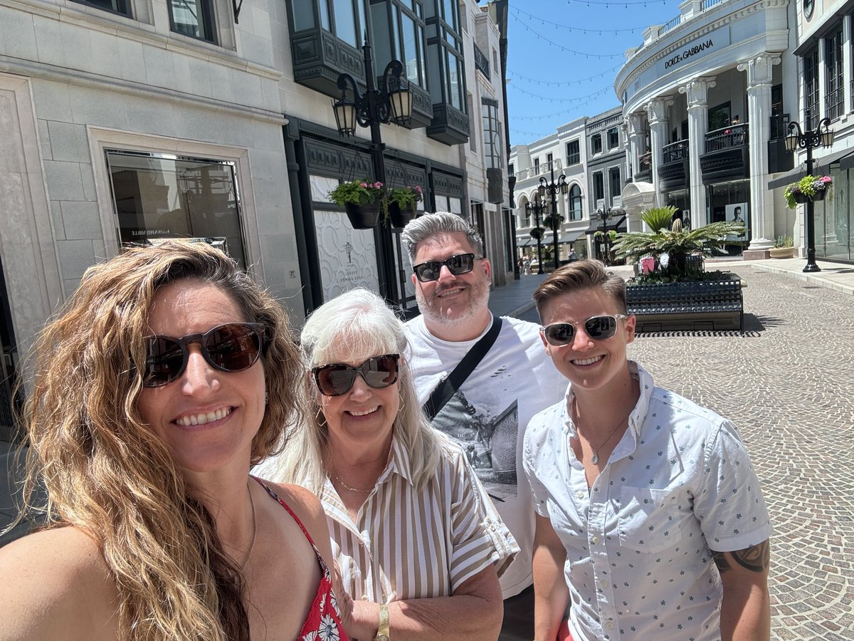 AP_Skelton19's tweet image. Crossed a bunch off the bingo card with a couple selfies!! #HJHSUMMER24 #WeAreHaskett 🕶️☀️