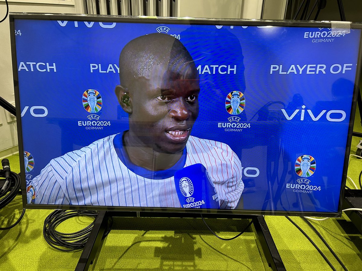 オランダ🇳🇱vsフランス🇫🇷終了。
2、3人いるかのような解説界のカンテ目指します。
ご視聴ありがとうございました☺️