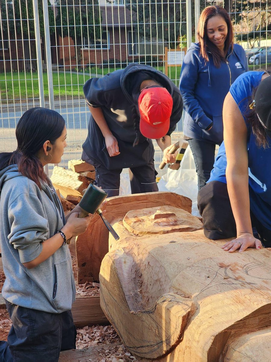 DansLegacyBC's tweet image. This National Indigenous Peoples Day, read about the Welcome Pole Figure Carving project at @collingwoodnh, an initiative we were honoured to help facilitate.

Take a look: danslegacy.com/2024/06/dans-l…