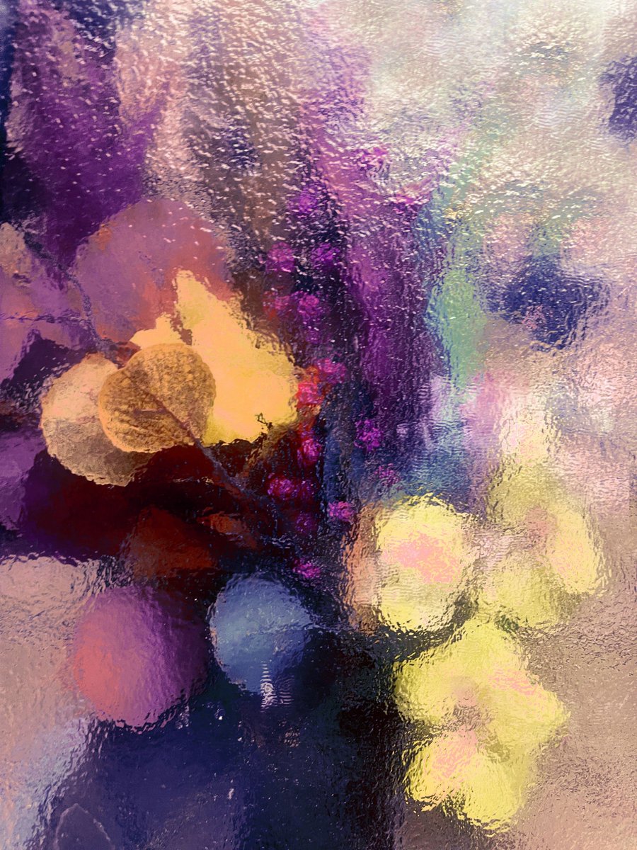 between kisses
GLAMOUR PARADE
2024

His blood beat up in waves of desire. Till he lit with her in one consummation, that were supreme, supreme. 
The Rainbow
D.H. Lawrence

#FlowerFriday 
#FlowersOnX 
#flowerpictures