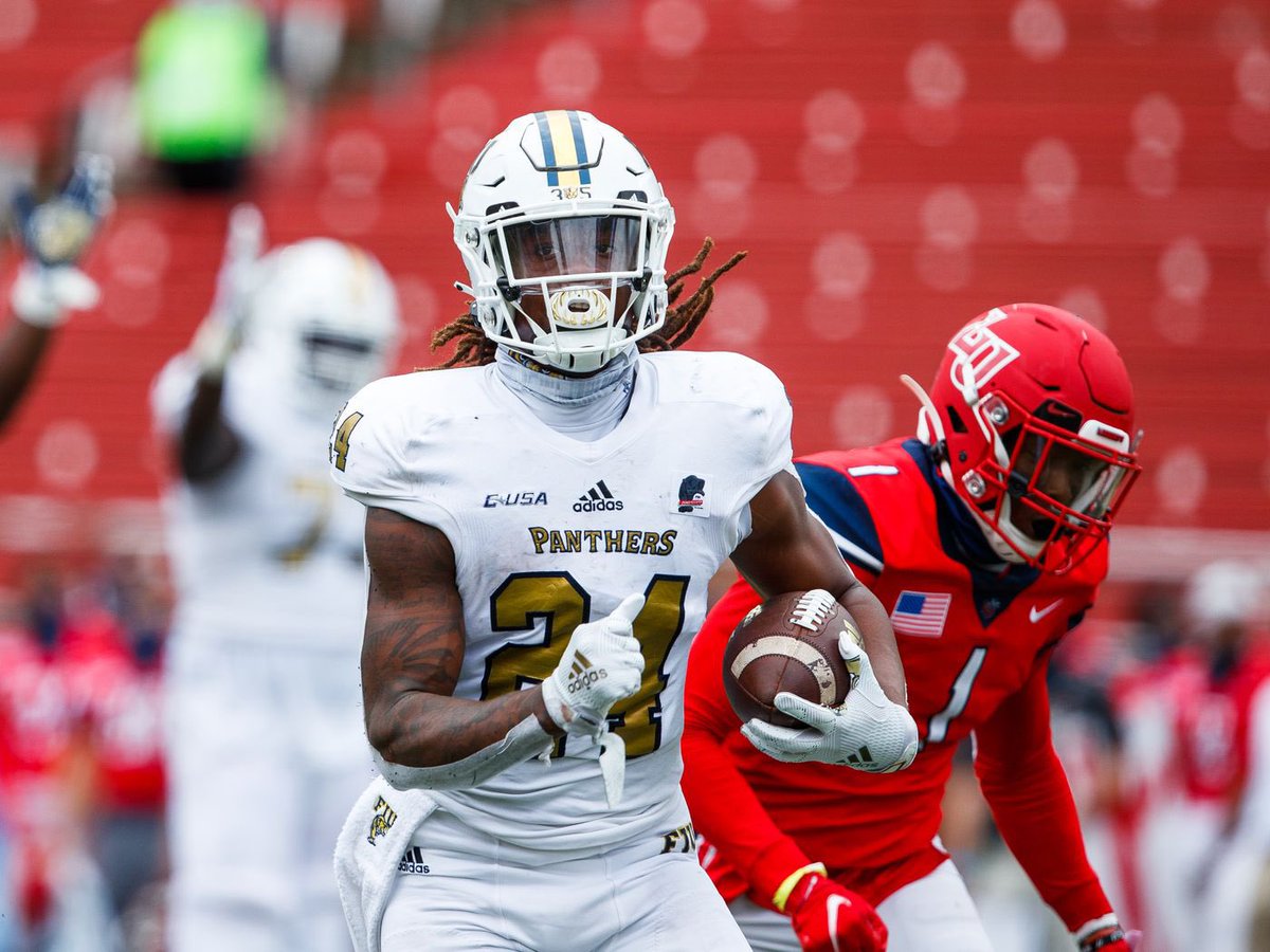 Blessed to receive a offer from Florida International university <a href="/CoachEHickson2/">Coach E. Hickson</a> <a href="/CoachHoun/">Karl Calhoun Jr.</a> <a href="/CoachGator1/">Coach Gator</a> <a href="/DEvans345/">Coach Darry  Evans</a> #recuitbokey 💯